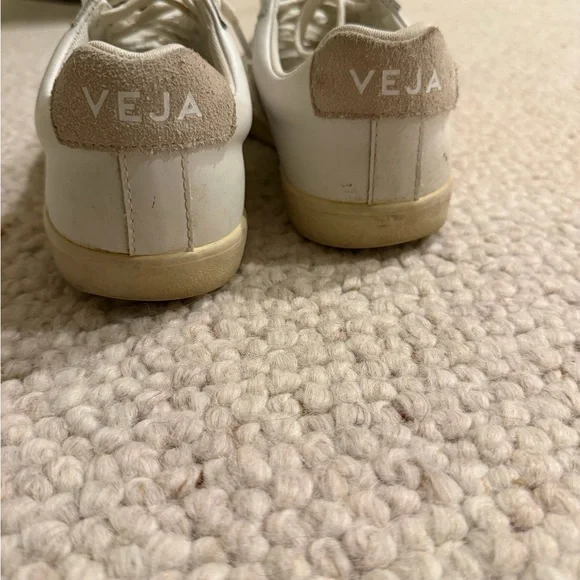 Veja Women's Cream and White Sneakers - Picture 3 of 5